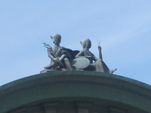 ミネルヴァとメルクリウス 北区 日本の銅像探偵団